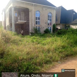 A 5 bedroom duplex